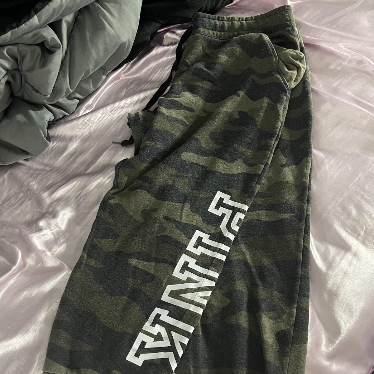 So cute and cozy! depop.app.link/VQqikfrMkSb