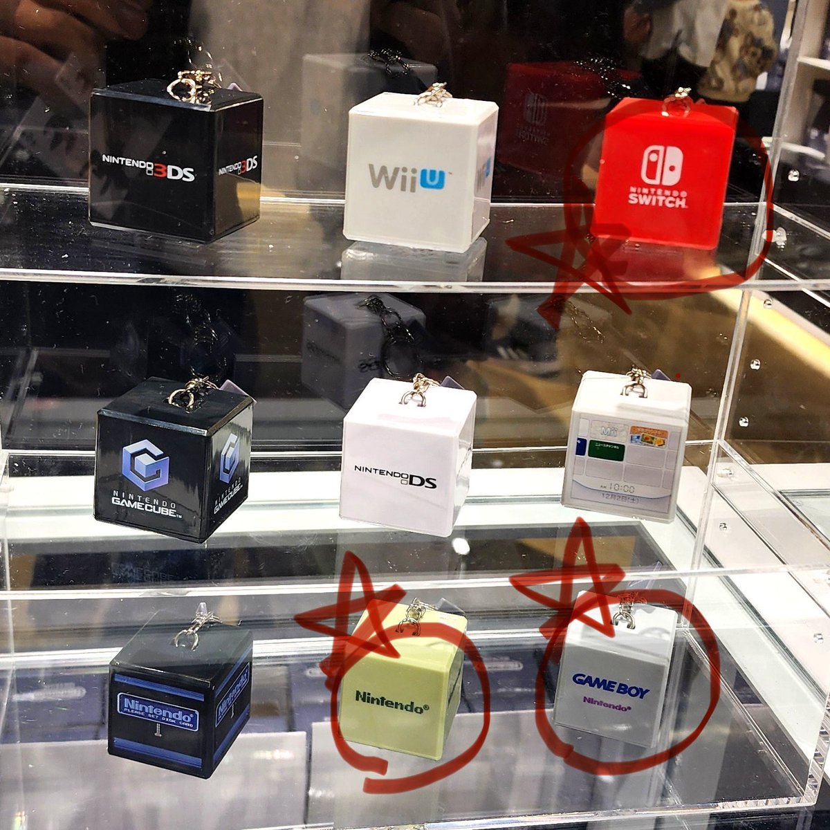 A_D_Conan's tweet photo. 【交換】ニンテンドーミュージアム　起動音キーホルダーコレクション

譲　ニンテンドーWii U

求　赤星のもの

しばらくミュージアムに滞在しています。
よろしくお願いします。 https://t.co/kZw1Bpp2bv