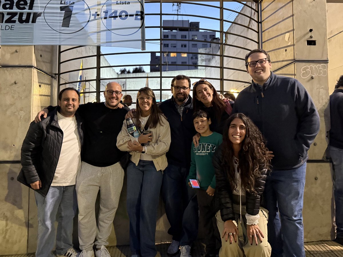 Acompañamos a nuestro candidato a alcalde del municipio B, <a href="/ismael_manzur/">Ismael Manzur</a>, en su presentación junto al candidato a la Intendencia de Montevideo <a href="/MartinLemaUy/">Martin Lema</a> ⚪️🔵 

#YAESTÁ

<a href="/PNACIONAL/">Partido Nacional</a> <a href="/Herrerismo/">Herrerismo</a>