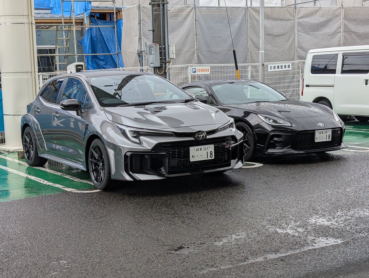 UVERworld00100's tweet photo. 新しい相棒来ました🚗 https://t.co/kzc3avzWNi
