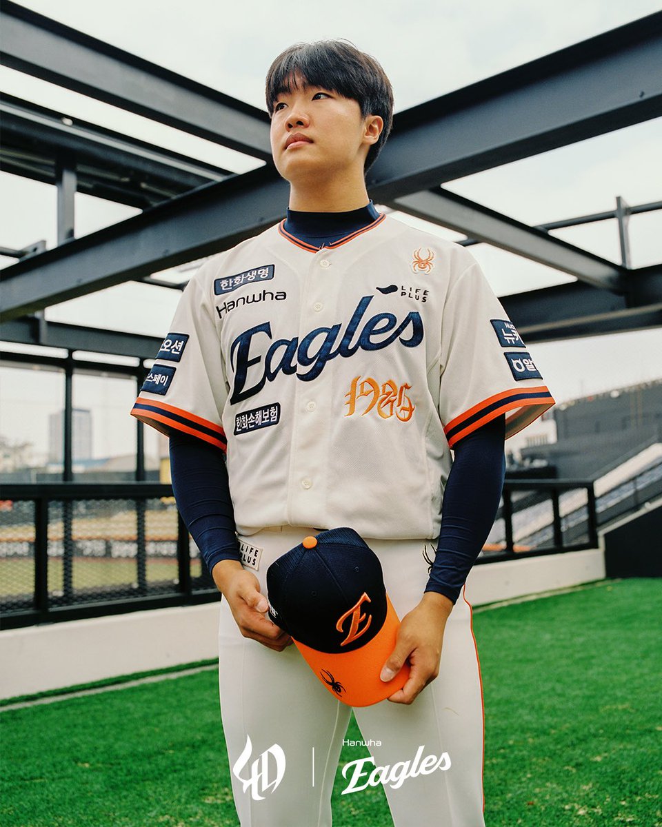 hoodi_thespace's tweet photo. 한화이글스 40년, 우리의 삶이 되다. 1985년, 창단 이후 이어져온 도전 정신은 세대를 넘어, 우리 가슴 속 깊이 새겨졌습니다. https://t.co/iyKj1flhKw