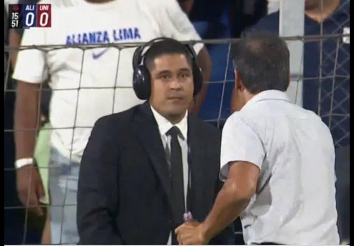 Te lo dije en persona y te lo digo x acá también Gustavo, 5 años d estudios para q seas el perro del entrenador de un equipo?

Eres una vergüenza <a href="/Gustavo_p4/">Gustavo Peralta Coello</a>