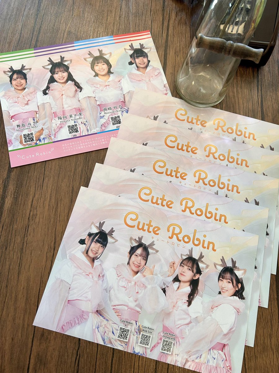 cafe_bardot's tweet image. 【週末は、桜メニュー🌸】

桜パウダーとアラザンのトッピングで真珠ちゃんのイメージを表現しました。ベースとなるドリンクは「ホットチョコレート」と「コーヒー」がございますので、お好みでお選びください☕️ 真珠ちゃんとCuteRobinのコト、お話ししましょう♪
#喫茶バルドー
#CuteRobin
#Lobin