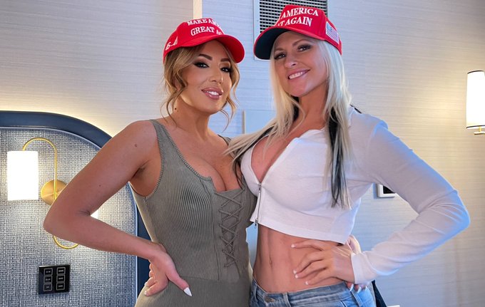 Watch RICHELLE RYAN's leaked NSFW photo on TwXstars