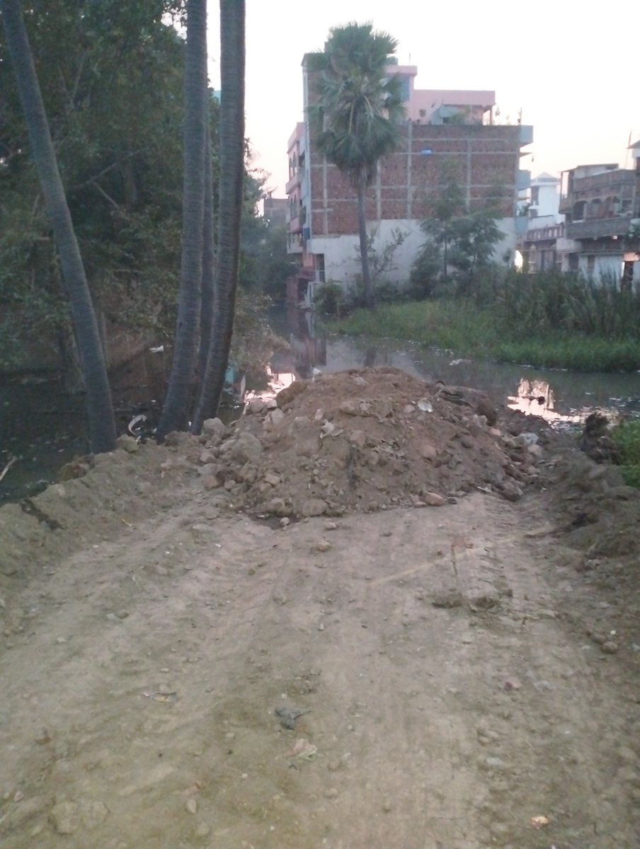 iashishgoyal16's tweet image. Etwari Bazar Nala Road kab banega Sir @deepakmishraIAS . Why don&apos;t you do some constructive work and be little accountable to your responsibility. What are you doing for illegal encroachment of Nala Road ?

@kumravi_ias 

#BiharsharifSmartCity
