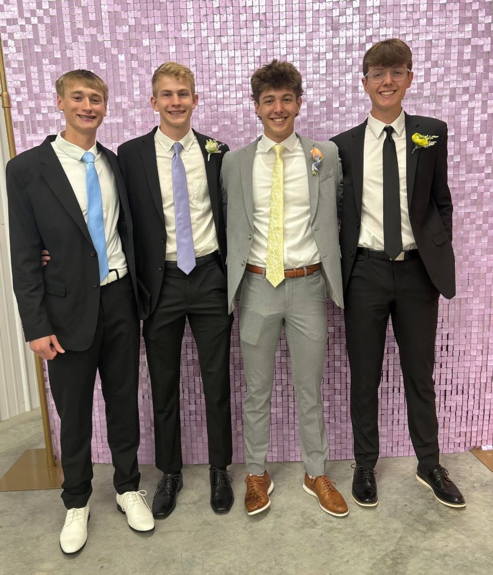 GolfCastle's tweet image. Hope these guys had fun at prom!!!
