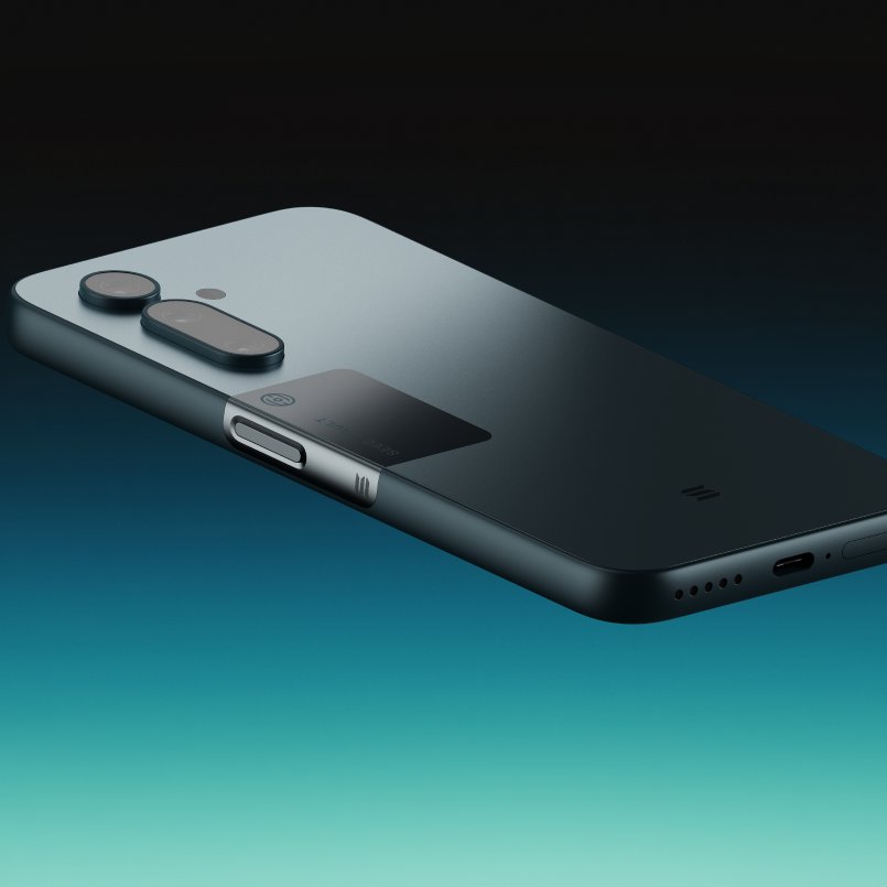 ImDenixSol's tweet photo. My wife wants to update our phones. 

She wants to get the iPhone 16, my answer is obvious!

I have done my research. Let me deepen my answer.

 @solanamobile vs iPhone 16 🪡🧵