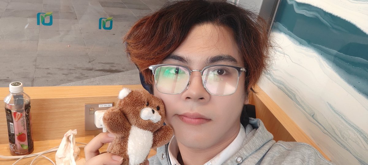 原图直出一张先，嘿嘿。头发好丑三个月没剪头发了