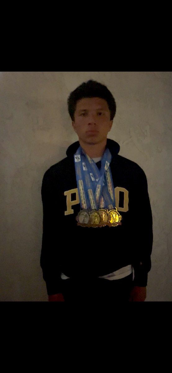 Anthony_flatz's tweet image. It was a great experience competing with my team for the first time after the 5 meet transfer sit out rules. I took 🥇in my 4x4, 100m (11.24), and 200m (22.99), and 🥈 in the 4x1 (43.38)!#Oceansidetrackandfield #invitational #WillieBanks