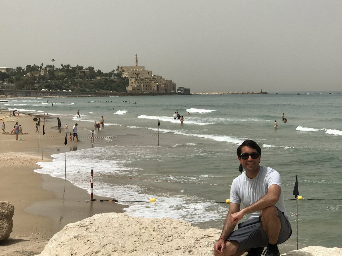 npunwani's tweet photo. Me in Tel Aviv, #Israel 🇮🇱 exactly 8 years ago
#MeAt30 https://t.co/BB28XkJIvg