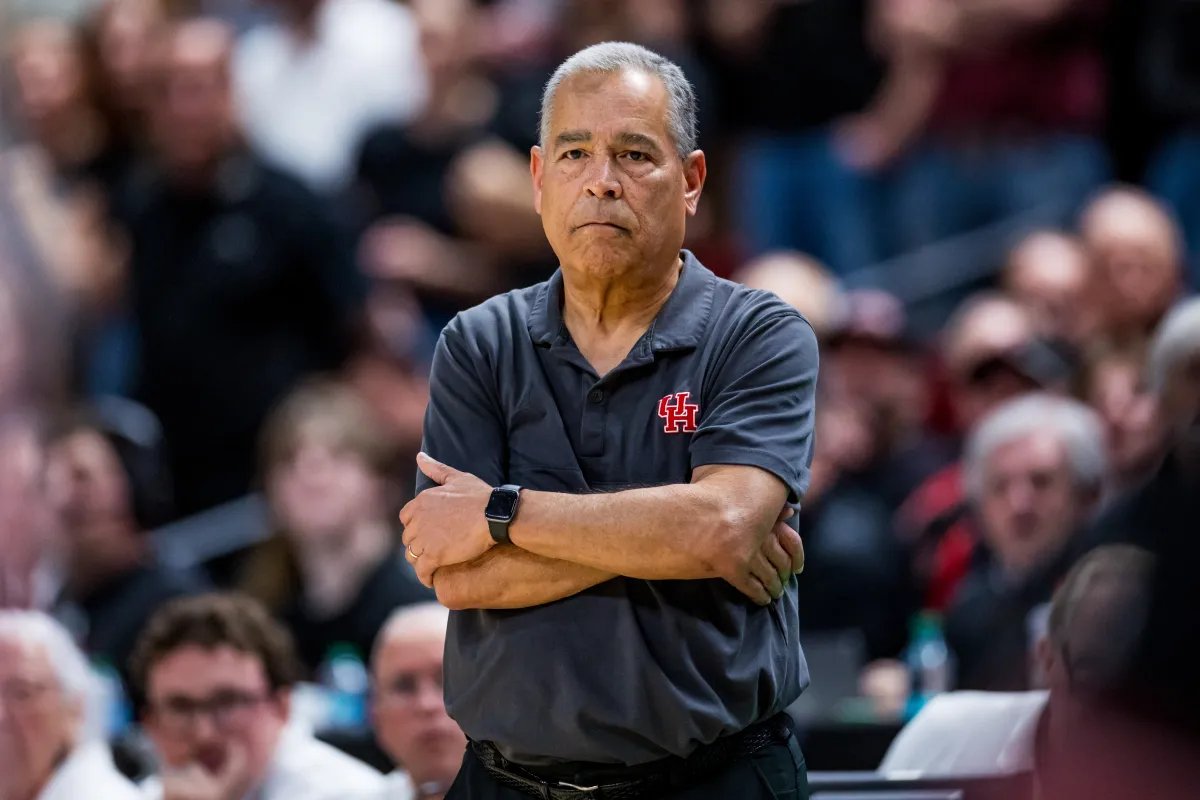 CBKReport's tweet photo. Kelvin Sampson just called the AAC "the toy poodle league."

😭😭😭 https://t.co/MbpVi4k7qJ