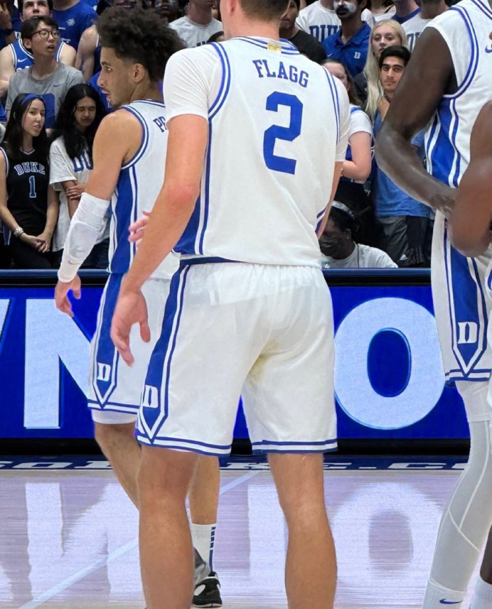 ryanbraunn's tweet image. MJ never did this 

#gowhiteboygo