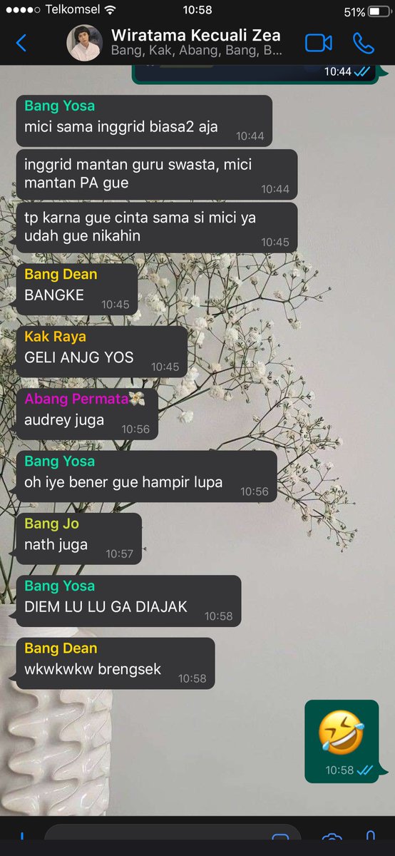 lavanyajune's tweet image. ❓ apa yang nikah semua sama wiratama itu juga dari keluarga berada semua??
💬 josh ngga diajak #tellonym tellonym.me/lavanyajune/an…