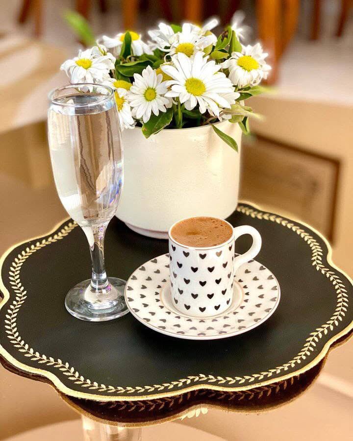 .

.

.

          وَمَا القَهْوَةُ إِلاَّ صَبَاحُ الخَيْرِ

                      بِلُغَةٍ أنِيقَةٍ . .!!✍🏻

      #صباح_الخير_والسعاده ☕️♥️🕊