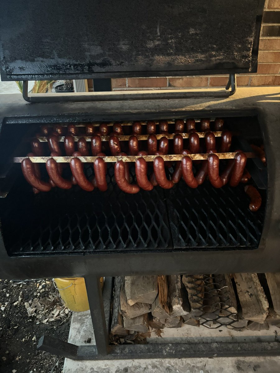 02JDOG's tweet image. Hot dogs