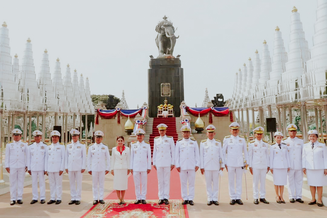 พิธีวางพุ่มดอกไม้และถวายราชสดุดี เนื่องในวันที่ระลึก “พระบาทสมเด็จพระพุทธยอดฟ้าจุฬาโลกมหาราชและวันที่ระลึกมหาจักรีบรมราชวงศ์”
ณ พระบรมราชานุสาวรีย์พระบาทสมเด็จพระพุทธยอดฟ้าจุฬาโลกมหาราช จังหวัดบุรีรัมย์