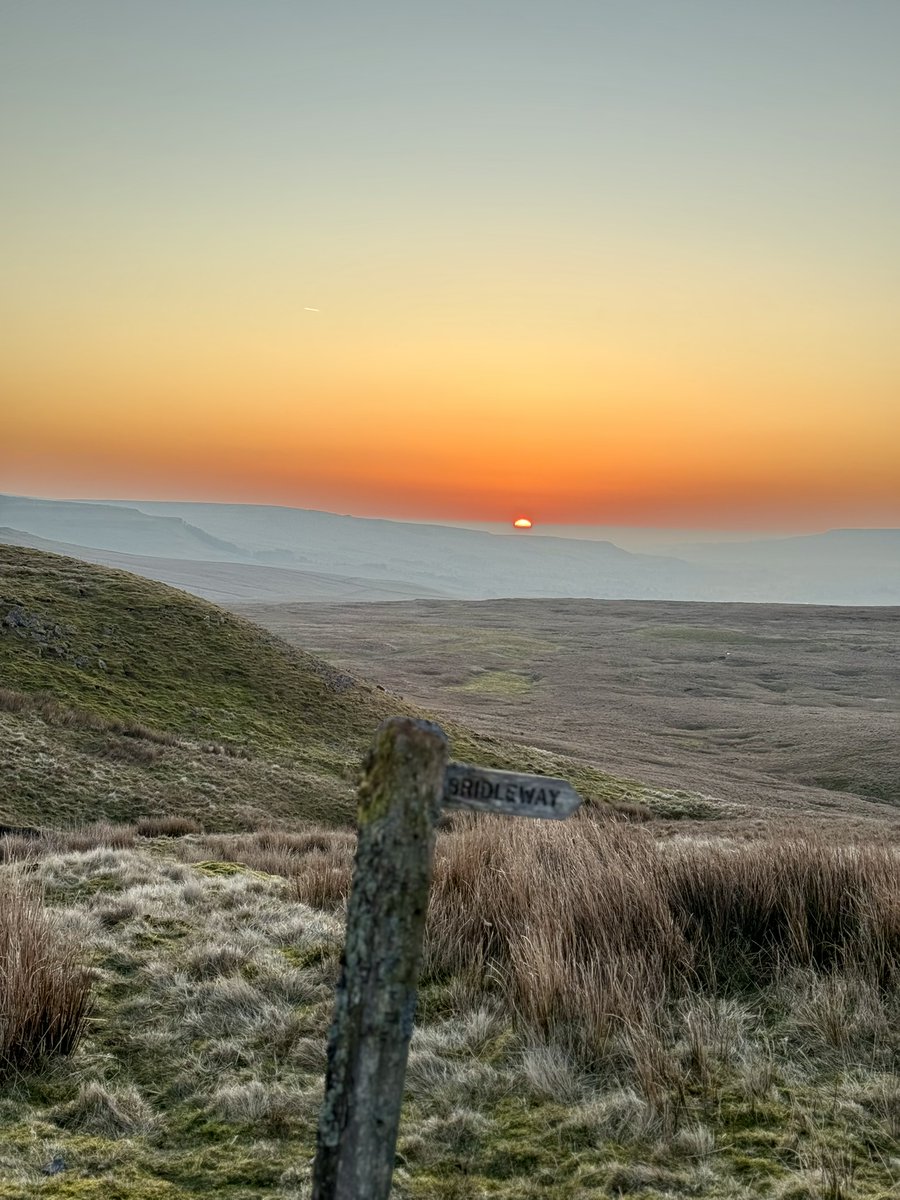 Morning, welcome to Sunday. North Yorkshire Fire &amp; Rescue Service has warned it’s extremely dry on our uplands and the risk of wildfire is high. So, please:

🚫 No BBQs or open fires of any kind
🚫 Take all your litter home
🚫 Dispose of cigarettes safely and fully

Thank you 🙏