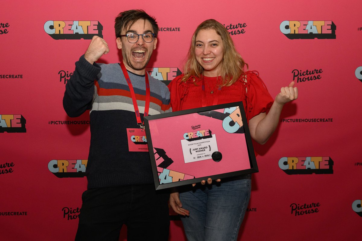 picturehouses's tweet photo. That’s a wrap on #PicturehouseCreate! 🎬 We finished off our final day with our Short Film Competition, @itsamemyleo’s hi from a mayfly taking home the Jury Prize (and $10,000 in post-production from Company 3), and @pardeepsahota’s OK/NOTOK winning the Audience Award! https://t.co/5FdGg1pJt9