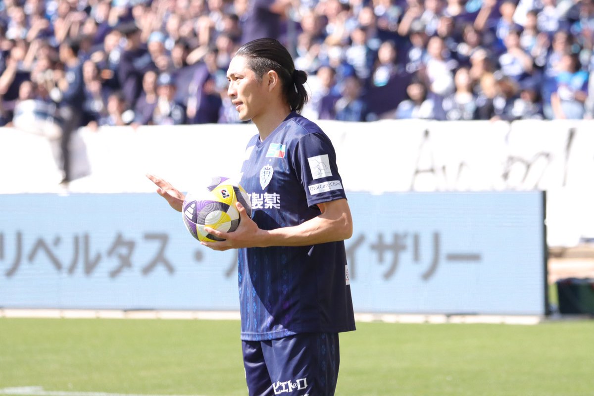 志知選手が至近距離すぎてピンボケ率高い
けど嬉しい
#アビスパ福岡