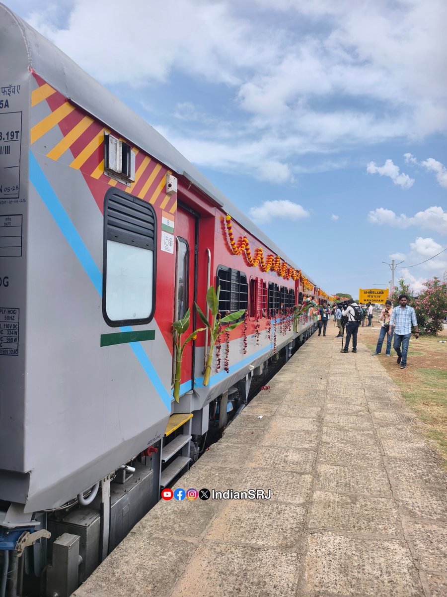 Prime Minister Narendra Modi inaugurated the new Pamban Bridge in Tamil Nadu on today, marking the opening of India’s first vertical lift railway sea bridge. And Rameshwaram Tambaram New train service.