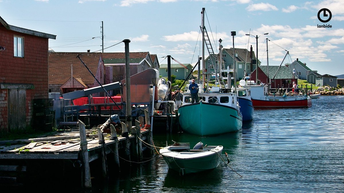⚓ 🐟 ¿Te imaginas un futuro en el sector marítimo y pesquero?

Accede a oportunidades de trabajo con formación especializada gratuita: pesca, navegación, acuicultura...

📌 Consulta los cursos e inscríbete aquí 👉 brnw.ch/21wROFy

#Lanbide #Formación #Marítimo #Pesquero