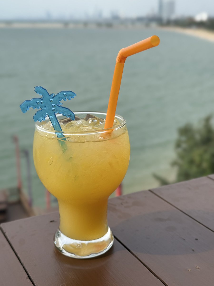 บางครั้ง แค่ได้นั่งนิ่ง ๆ กินลม ชมวิว…ใจก็เป็นสุขแล้ว #คู่ไม่แลก #นวดช่วยคู่ #ชลบุรี #อมตะ #บางแสน #สลับคู่นัวเนียเล้าโลม #chubbygirl