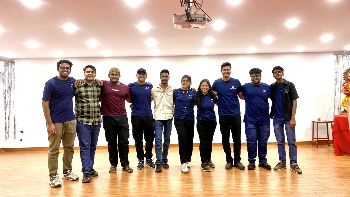 gdgsstc's tweet photo. 🎉 AI Premier League Workshop: Mission Accomplished! 🚀
From building voice chatbots 🤖💬 to mastering OpenAI’s Whisper for speech recognition &amp; sentiment analysis 🗣️➡️🧠 — you all crushed it!
Big cheers to every participant &amp; congrats on your certificates! 📜 https://t.co/13sVOhlhMu