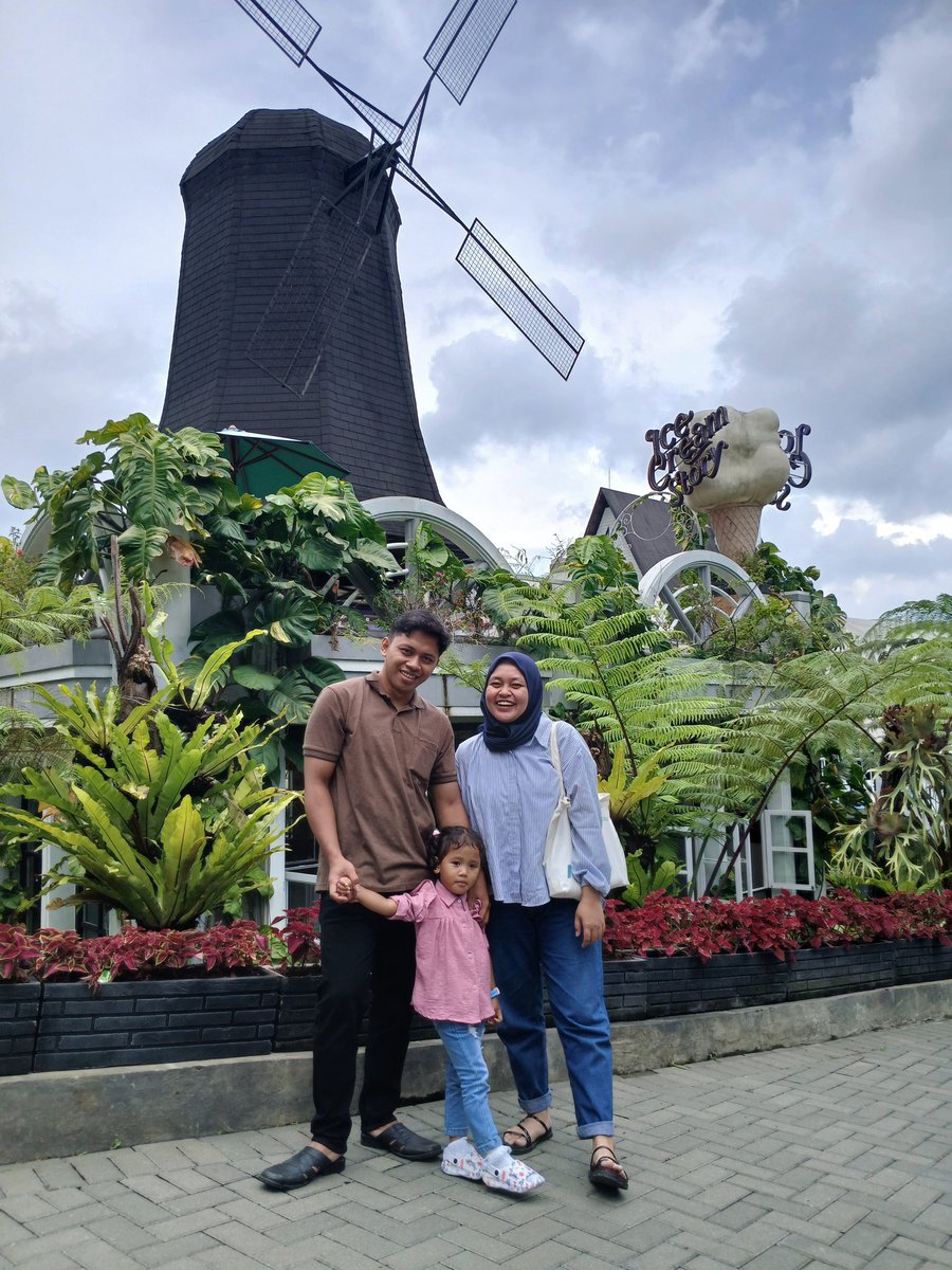 SeptemberYuhuu's tweet photo. Terimakasih sudah selalu membuat happy ❤️ https://t.co/Ye4Nawg5OM