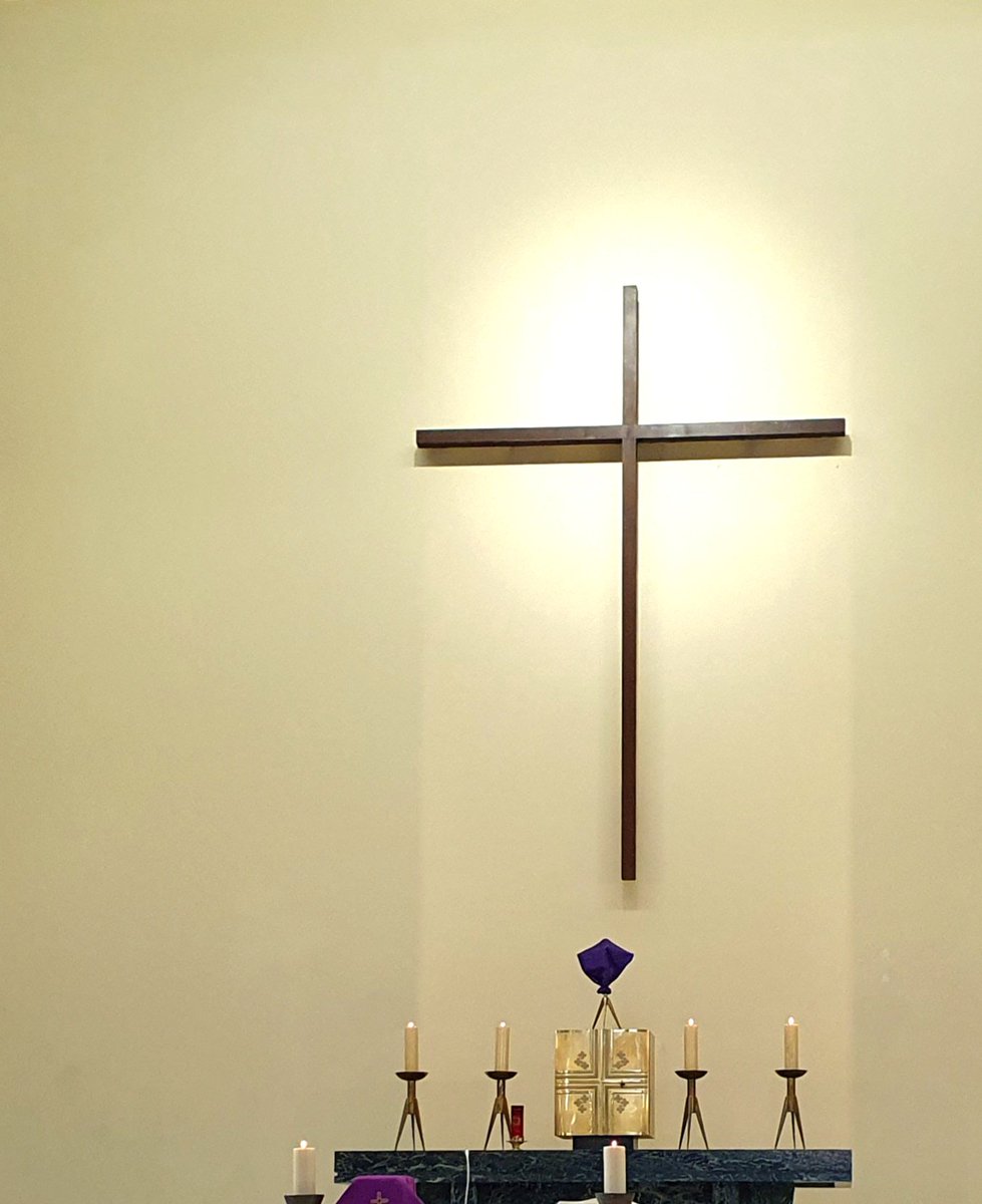 Einen guten Sonntag allen hier. "Ich vergesse, was hinter mir liegt, und strecke mich nach dem aus, was vor mir ist."