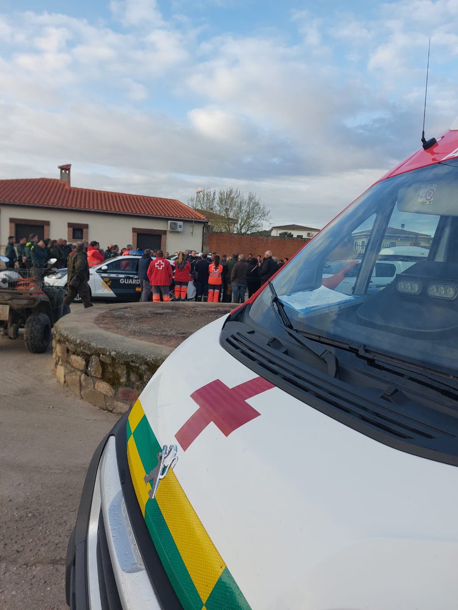 Bajo la coordinación de <a href="/guardiacivil/">Guardia Civil</a>, movilizamos equipos de <a href="/CRE_Emergencias/">Cruz Roja Emergencias</a> hasta Zarza de Montanchez para apoyar el dispositivo de búsqueda de un varón de 65 años desaparecido desde ayer.
