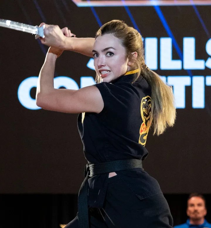 JonnyLeTran5's tweet image. Peyton List as Tory Nichols in Cobra Kai 😍 #PeytonList #ToryNichols #CobraKai #beautiful