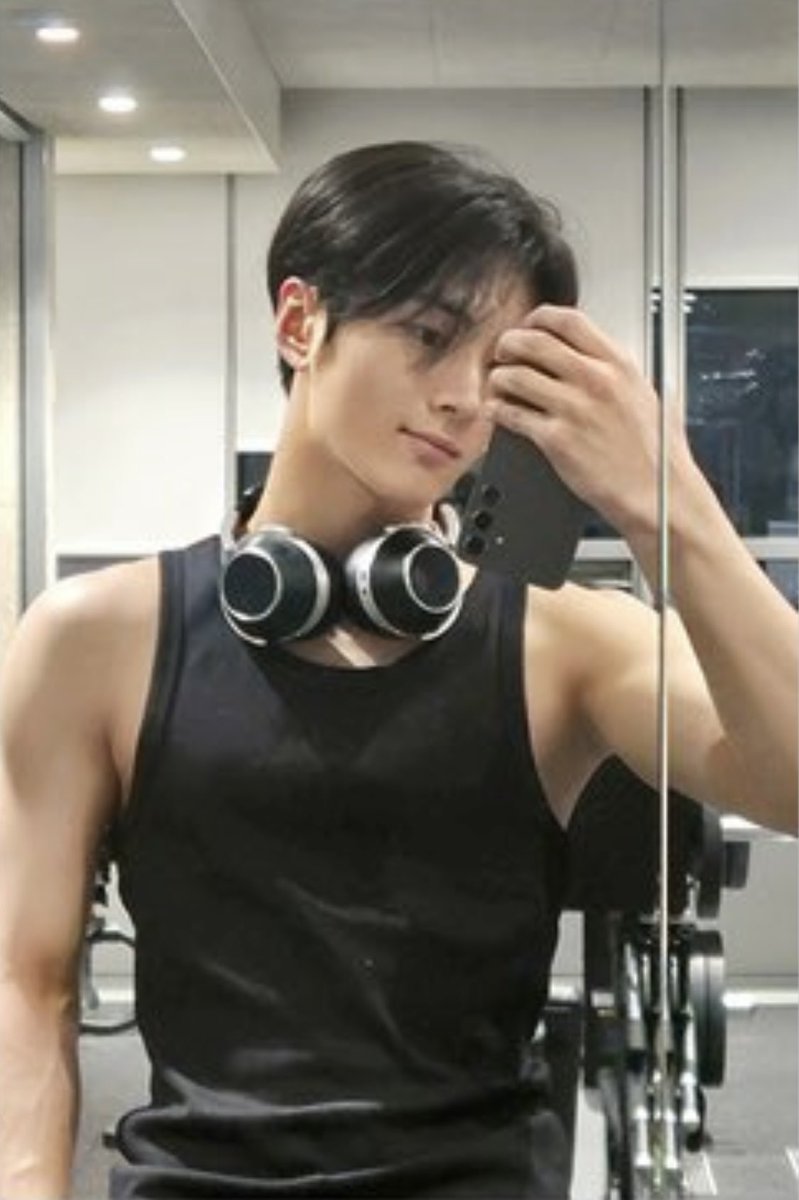 gamche0n's tweet photo. 내입으로 둘이 닮아간다고하긴햇지만 이렇게까지똑닮은행동을.. https://t.co/7g6C3ewVW9