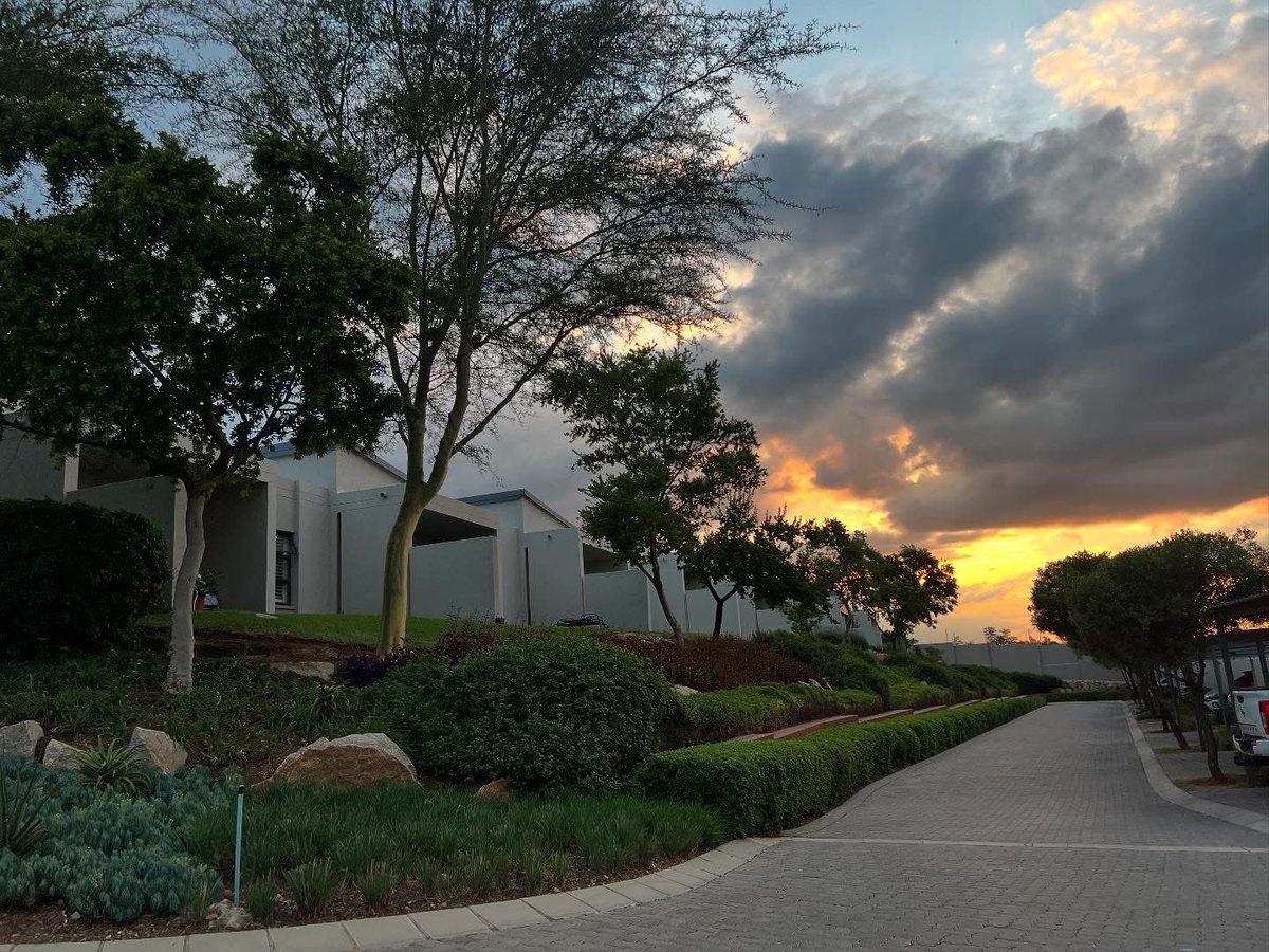 Tšepang Molisana Real Estate tweet media