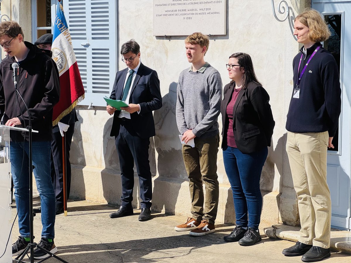 Volontaires allemand présent un an à Izieu depuis 25ans