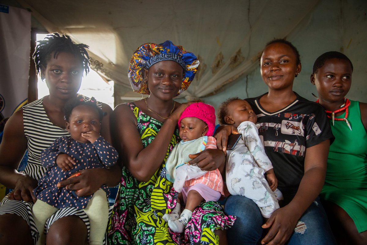 unicefcameroon's tweet photo. In Cameroon, many children are without food or shelter due to the crisis. UNICEF's Teenage Mother Clubs and Child-Friendly Spaces give them a safe place to learn and grow.

We can’t leave them behind, join us! 💙
Donate: https://t.co/2bHriM9U6N

#IAmForEveryChild #UNICEFCameroon https://t.co/Acu1Gt9LCs