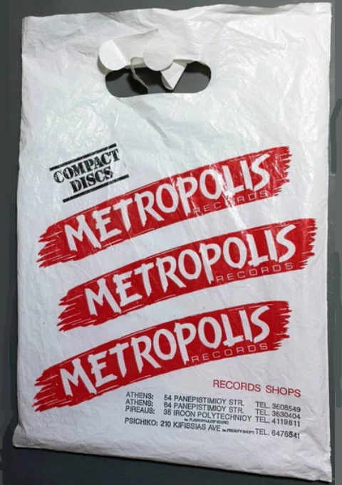 beatBukowski's tweet photo. Πώς ήταν να δουλεύεις στο μυθικό Metropolis στα ’90s

Τρεις παλιοί πωλητές του διασημότερου δισκάδικου της Αθήνας θυμούνται ιστορίες απ’ την εποχή που οι δίσκοι και τα CD άδειαζαν τις τσέπες μας πιο γρήγορα και απ’ το σουπερμάρκετ.

https://t.co/KXnLnjLBWG https://t.co/7IXB7K4qcA