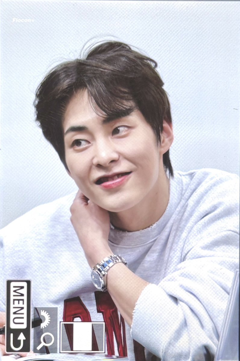 250406 팬플리 팬싸

🥹🥹🥹🥹

#시우민_InterviewX_WHEE #시우민 #XIUMIN #シウミン <a href="/XIUMIN_INB100/">XIUMIN_official</a>