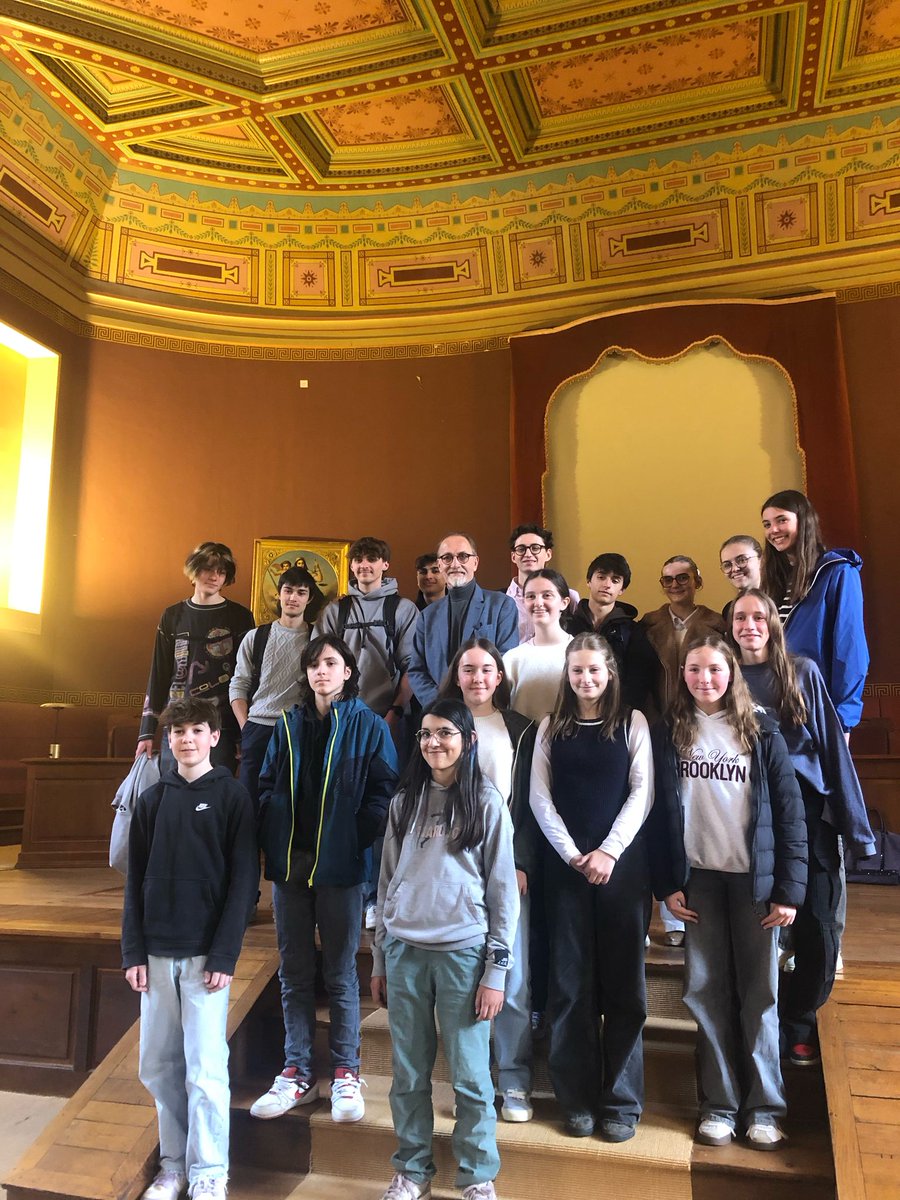 ⚖️Début du projet de création du logo du Tribunal de la <a href="/Ville_Pau/">Pau, Capitale Humaine</a> 
🎒 Partenariat avec les lycéens de  <a href="/HonoreBaradat/">Lycée Honoré Baradat Officiel</a> et L.Barthou
🖍️Partie design pour les 4e ChAAP
👨‍⚖️Rencontre avec le Président du Tribunal : présentation du projet et du système judiciaire
<a href="/AcBordeaux/">Académie de Bordeaux</a>
<a href="/dsden64/">DSDEN64</a>