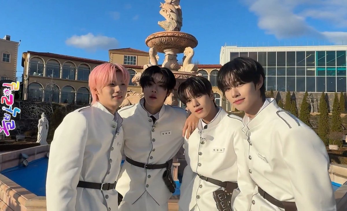 One_Minwwki99's tweet photo. Oh please take their MC, you need their visuals and humor❤️🔥
@kpop_sbs @MnetMcountdown @mnetplus #JTBC #MHET @closeyoureyes_7 @M2MPD
#CLOSEYOUREYES https://t.co/3sgATPIivf