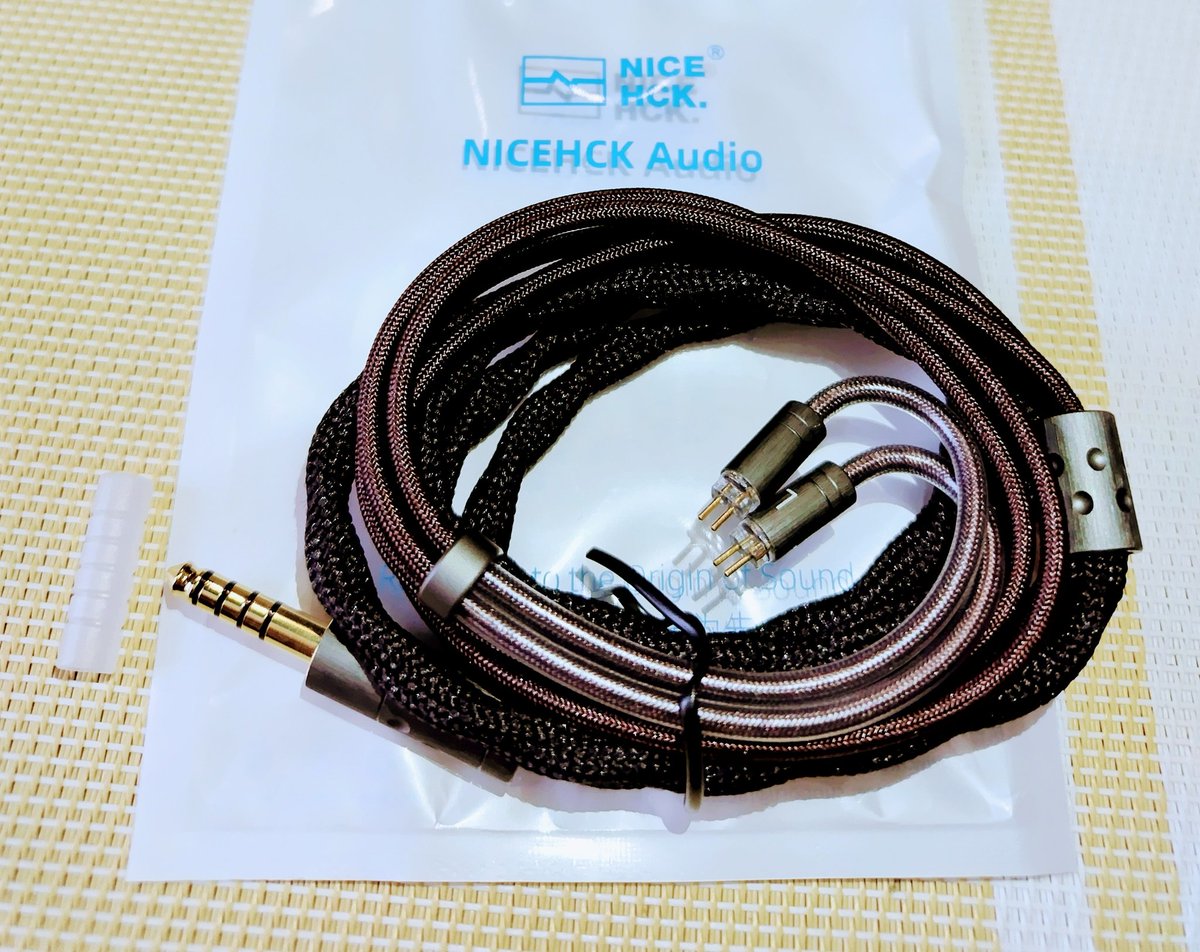 junpon46's tweet photo. #NICEHCK #S77 着弾！
オシャレな色味とシックなデザイン！音も良き🎧️P8でリケーブルしました🤣👍 https://t.co/H0C22S443w