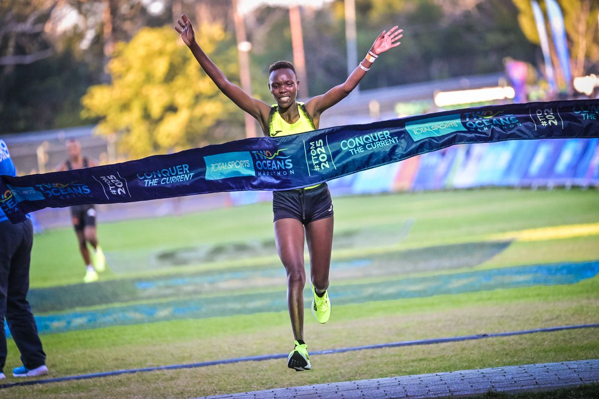 TotalsportsSA's tweet image. Welcome to South Africa &amp;amp; congratulations Mercy Jebet Kibor 🇰🇪 (Joma Sport) our new Totalsports Two Oceans Half Marathon Champion, with an unofficial time of 01:17:06.

#TTOM2025 #KeepRunning #ConquerTheCurrent #TotalsportsTwoOceans