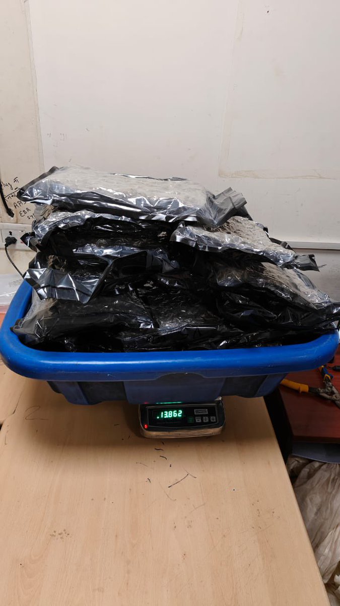 11.97 kg Hydroponic Weed Seized by Customs at IGI Airport 🚨 

On 22.03.2025, vigilant Customs officers at IGI Airport, New Delhi intercepted an Indian passenger arriving from Bangkok via Colombo by flight UL-195. The passenger was diverted to the Green Channel for X-ray