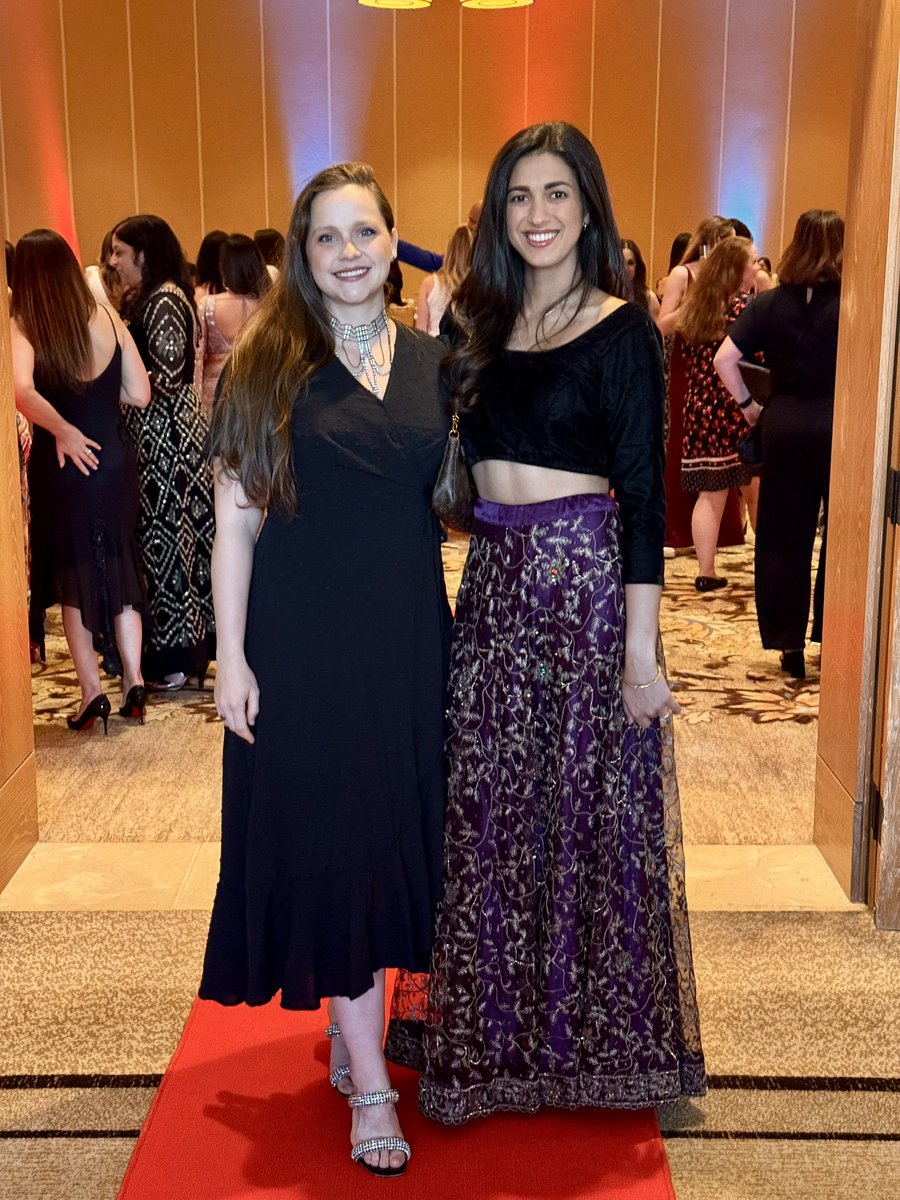 Anoushka Dua, MD (@anoushkaduamd) on Twitter photo Had so much fun glamming up for the <a href="/ScrubsNHeels/">Scrubs & Heels</a> gala 💄💋
The perfect way to end a full day of awe-inspiring lectures = to let loose with your mentors and #friendtors 💃🏽💃🏽
#ScrubsNHeels25 Had so much fun glamming up for the <a href="/ScrubsNHeels/">Scrubs & Heels</a> gala 💄💋
The perfect way to end a full day of awe-inspiring lectures = to let loose with your mentors and #friendtors 💃🏽💃🏽
#ScrubsNHeels25
