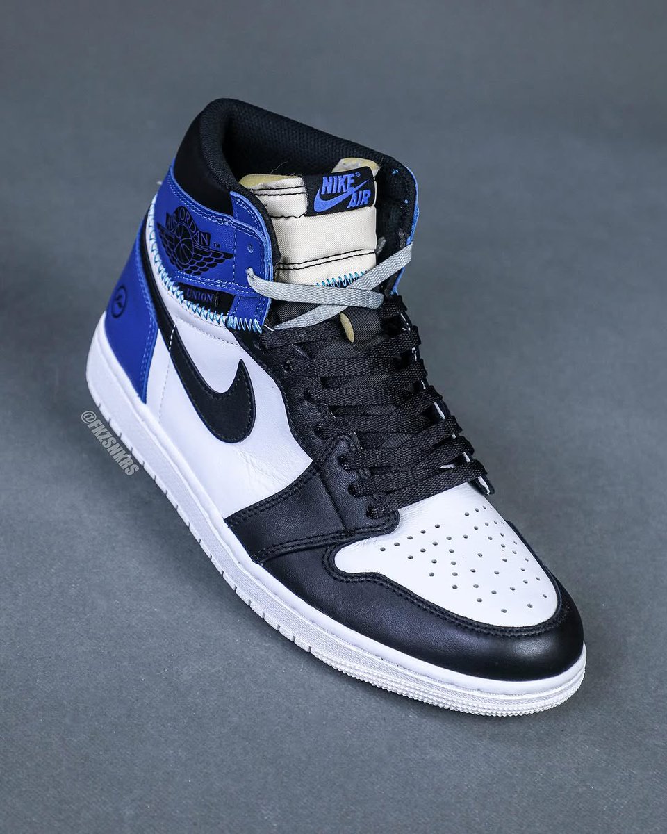 fullress's tweet photo. 【2026年 発売予定】
FRAGMENT × UNION × NIKE AIR JORDAN 1 RETRO HIGH OG SP (フラグメント ユニオン ナイキ エア　ジョーダン レトロ ハイ)

>> https://t.co/jiYGMdjqXn
fkzsnkrs https://t.co/KpxdQB7ST8