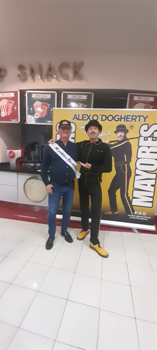 _albertonuno's tweet photo. Un placer volver a hacer el #IMBECIL con el Gran @AlexODogherty en el @TeatroCapitol_ de aquí de Madrid y eso si sé que son #PALABRASMAYORES 
Muchas gracias por los regalos y 100% recomendable https://t.co/tTBWSEVei4