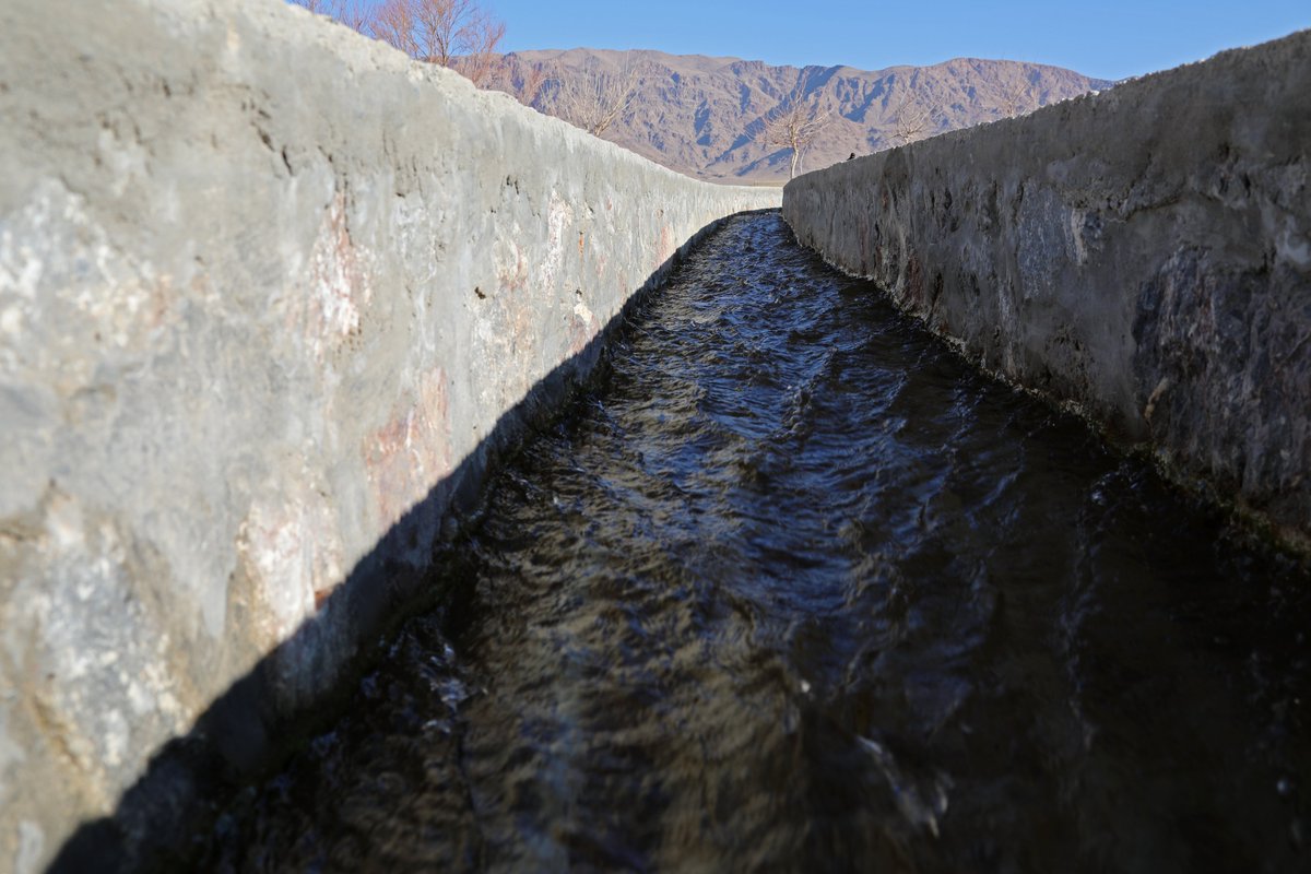 UNDPaf's tweet photo. In 2024, @UNDPaf rehabilitated 45 canals across nearly 100km in rural #Afghanistan—securing vital access to drinking water for 37K+ households, improving #irrigation & creating #jobs, towards #resilient #livelihoods. Grateful for our continued partnership w/Japan on #ABADEI II. https://t.co/PTuGEklmTS