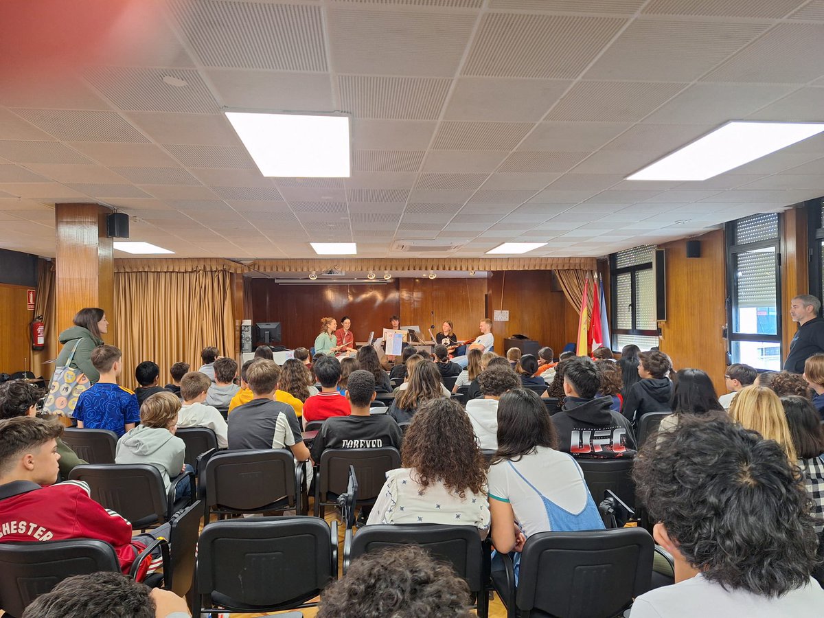 Gracias al quinteto de viento de la  Gildhall School of Music de Londres, por el concierto,  por el taller con los alumnos de 1º de ESO y por tocar después una pieza con ellos. ¡De lujo! ¡Inolvidable experiencia! <a href="/guildhallschool/">Guildhall School of Music & Drama</a>