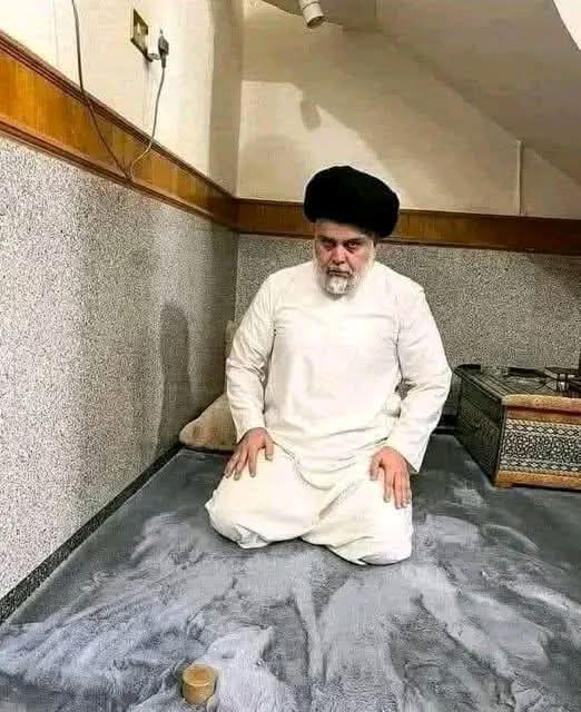 ما عذرك يا تارك الصلاة وانت ترى ابليس يصلي ؟!!!