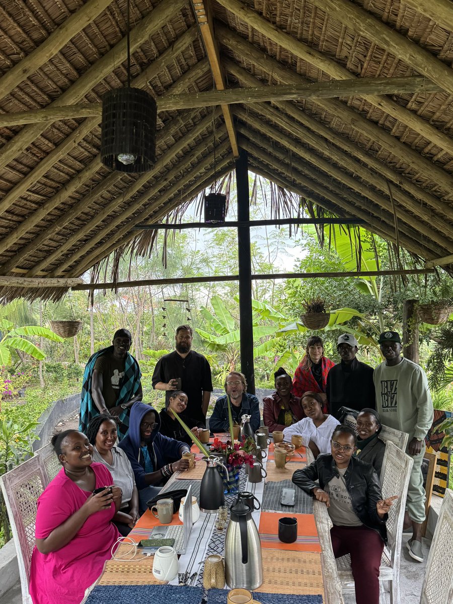 RossaNatalie3's tweet photo. “Happening now: Young changemakers, creatives & activists are coming together to explore how design can drive climate justice. This is #DesignActivism in action! #ClimateJustice #YouthVoices #SustainableFutures" https://t.co/wDrcg7G1To