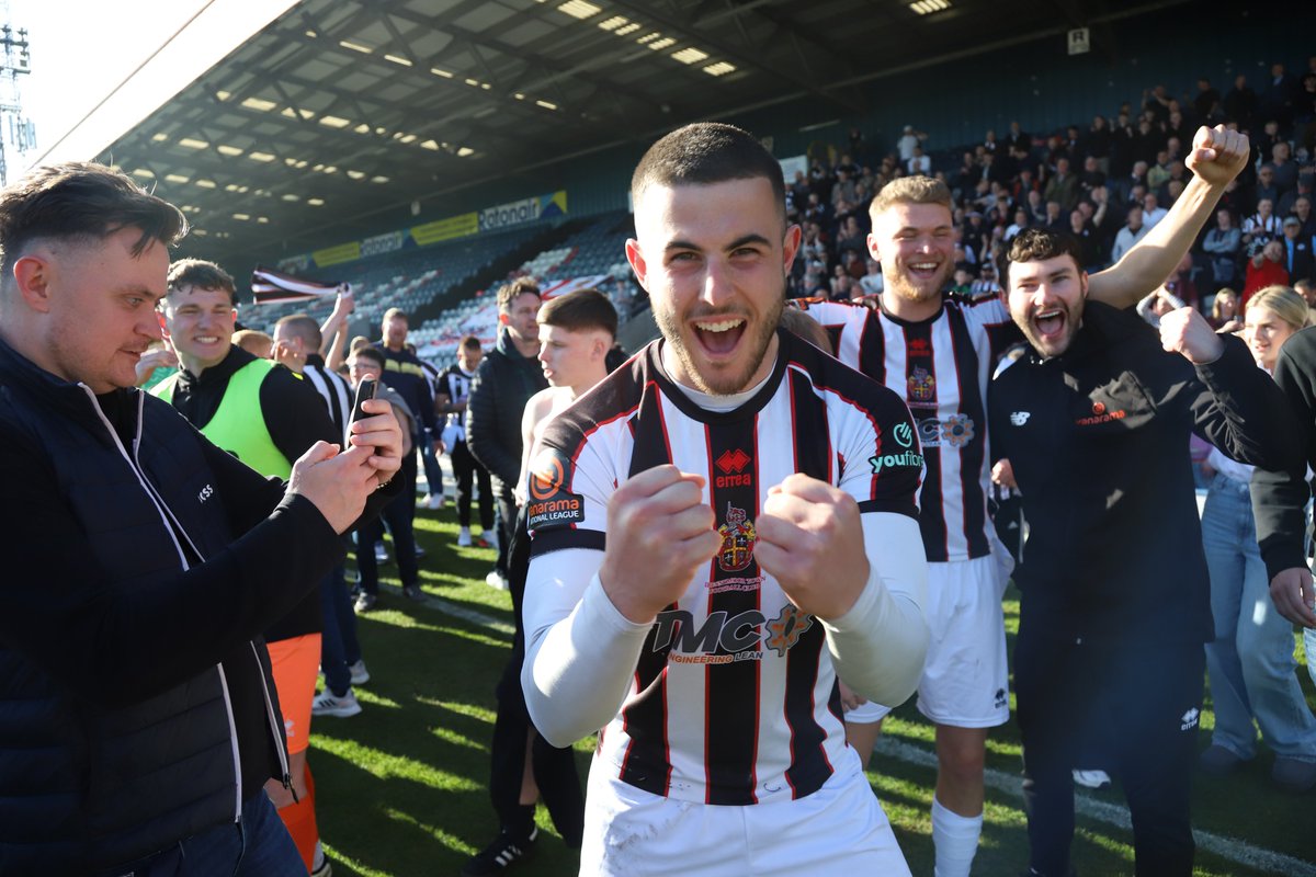 SpennymoorTown's tweet photo. Morning, Moors fans!

No, it wasn't a dream.

#Moors https://t.co/Vu2B7QaThX